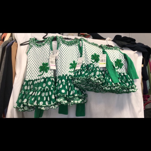St Patrick’s day 2pc outfit. - Picture 1 of 3